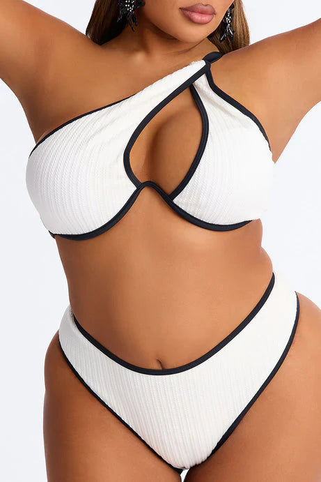 Kaitlyn asimetrik bikini