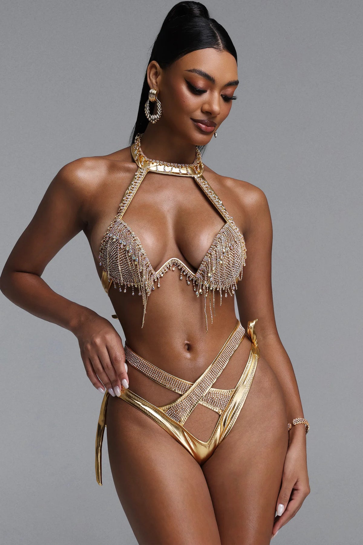Gaia Askılı Taşlı Püsküllü Çapraz Bağlı Bikini
